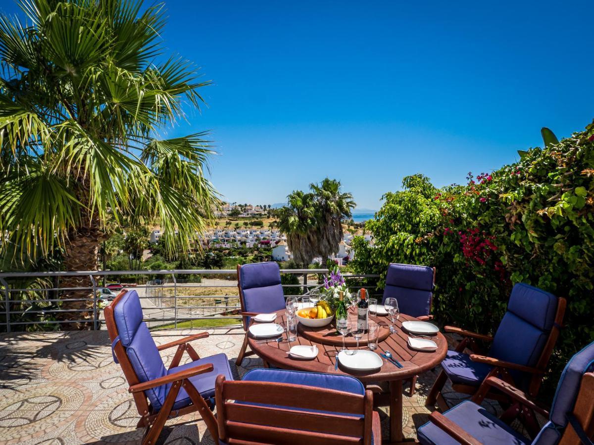 Rosa Luxury Private Large To Rent