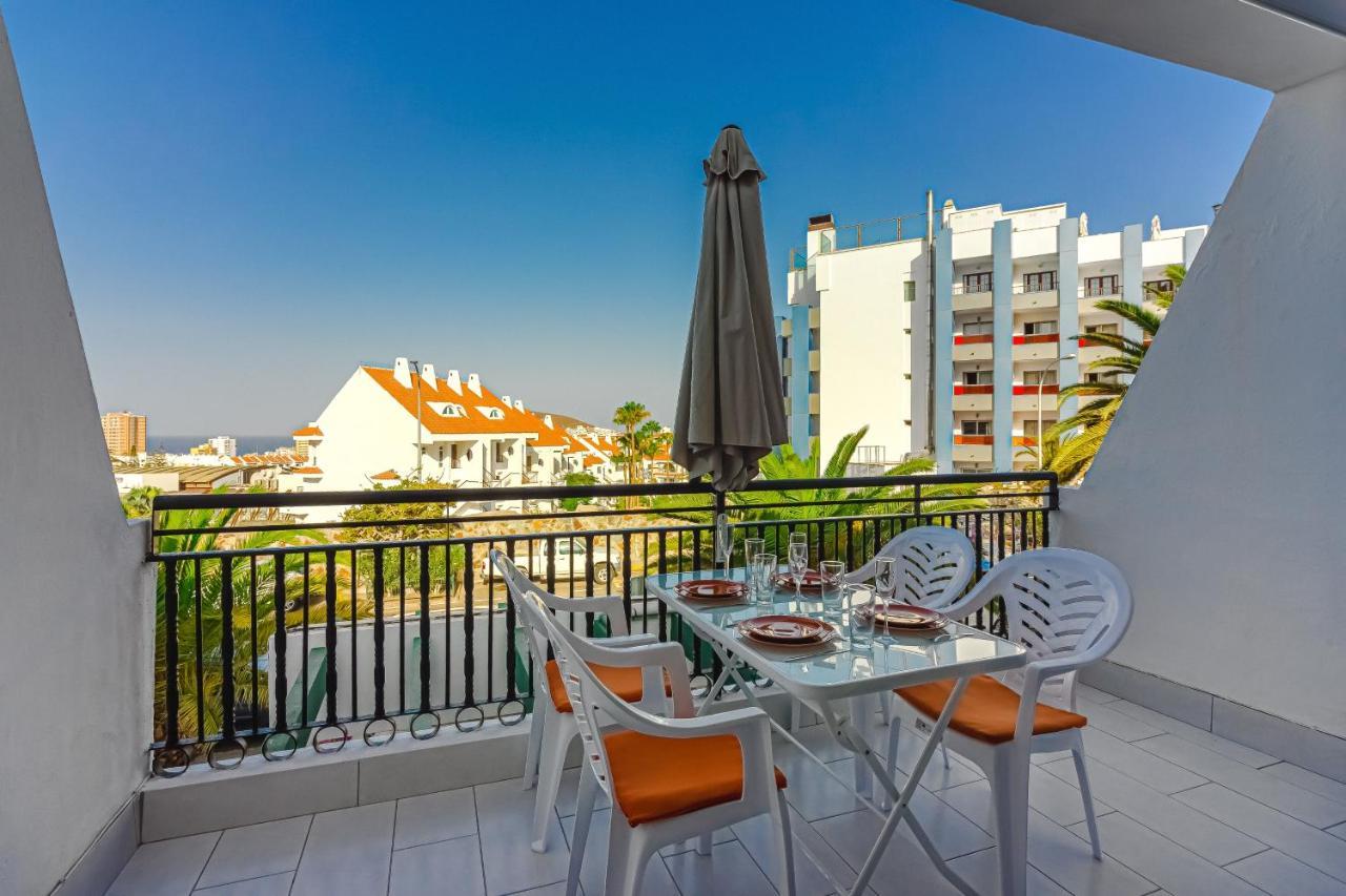 Sea View Cristianos Pool Modern Poolbar *