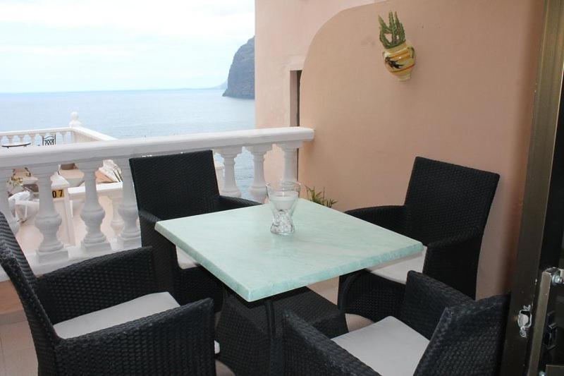 Seaview Apartment *