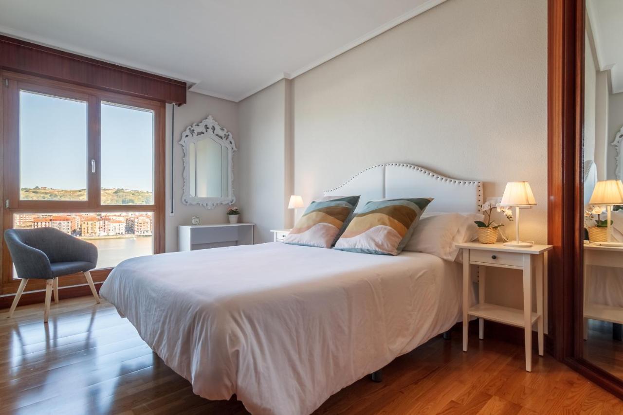 Amplio Y Luminoso Sobre La Ría De Apartamento Barakaldo