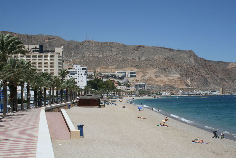 Aparthotel Aguadulce