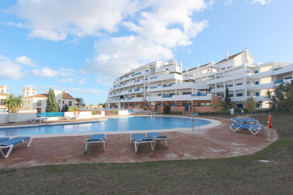 Duquesa Suites 531 Apartment