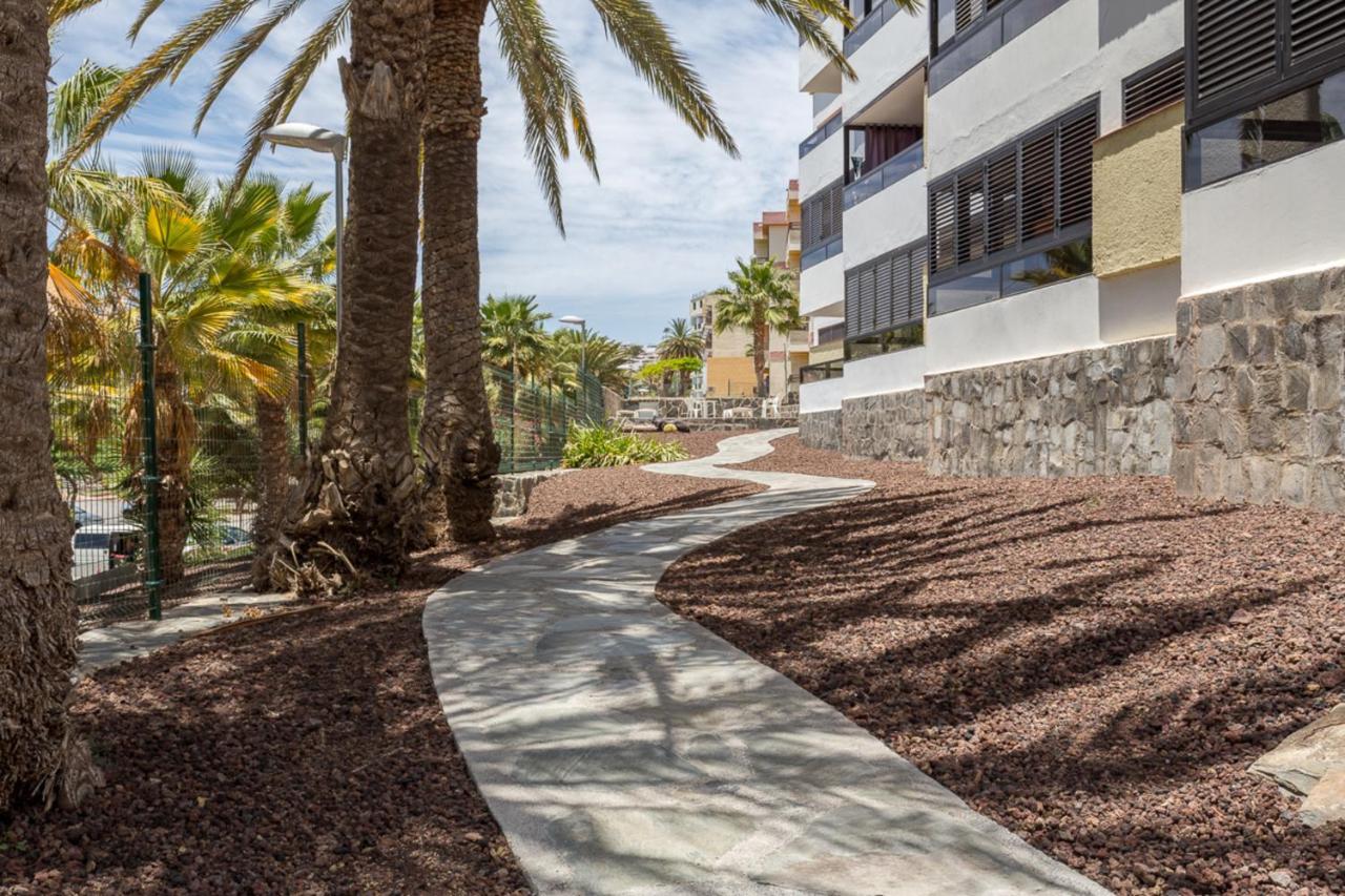Flatguest - Adelfas 15 *