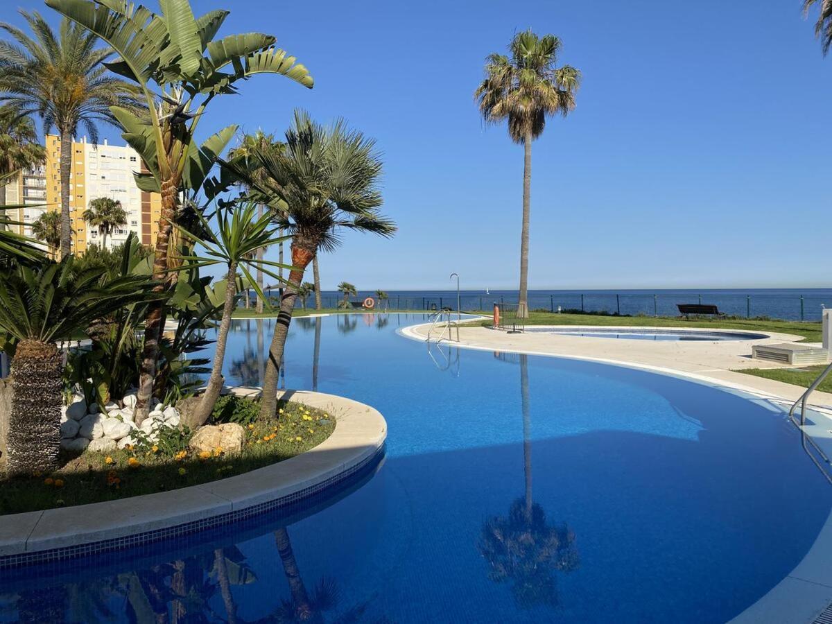Mi Capricho, Beachfront, Grownfloor, Private Garden & Terrace Apartamento Sitio de Calahonda
