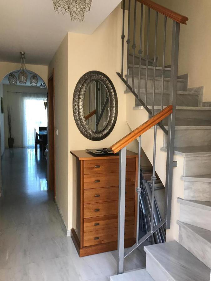 Stunning 2-Bed House In Nerja W Pool A C Garage Сasa de vacaciones *