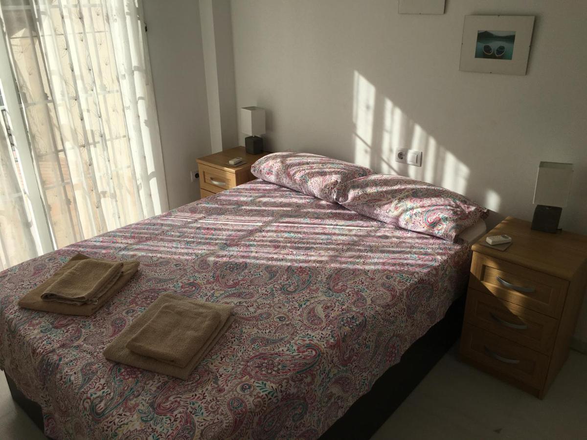 Stunning 2-Bed House In Nerja W Pool A C Garage Сasa de vacaciones Nerja