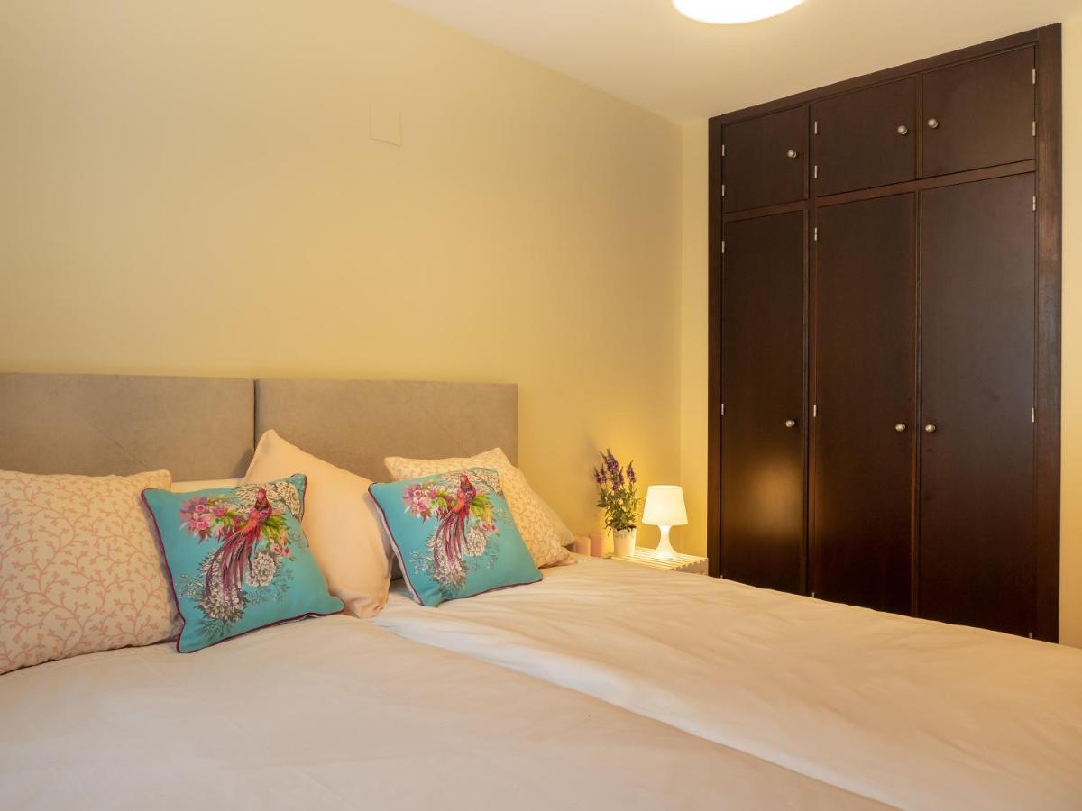 Rosa Luxury Private Large To Rent Manilva