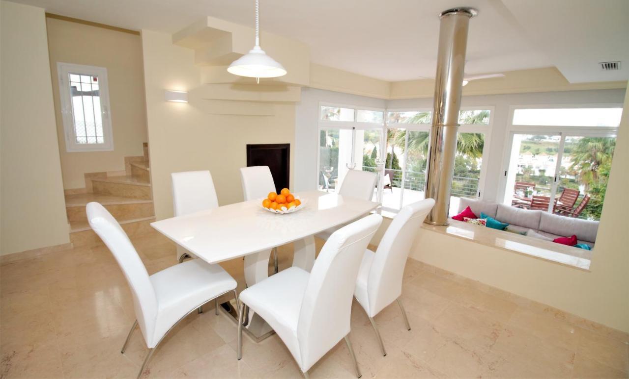 Villa Rosa Luxury Private Large To Rent *