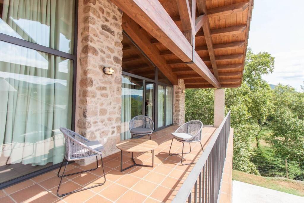 La Cabanya Planella Holiday home *