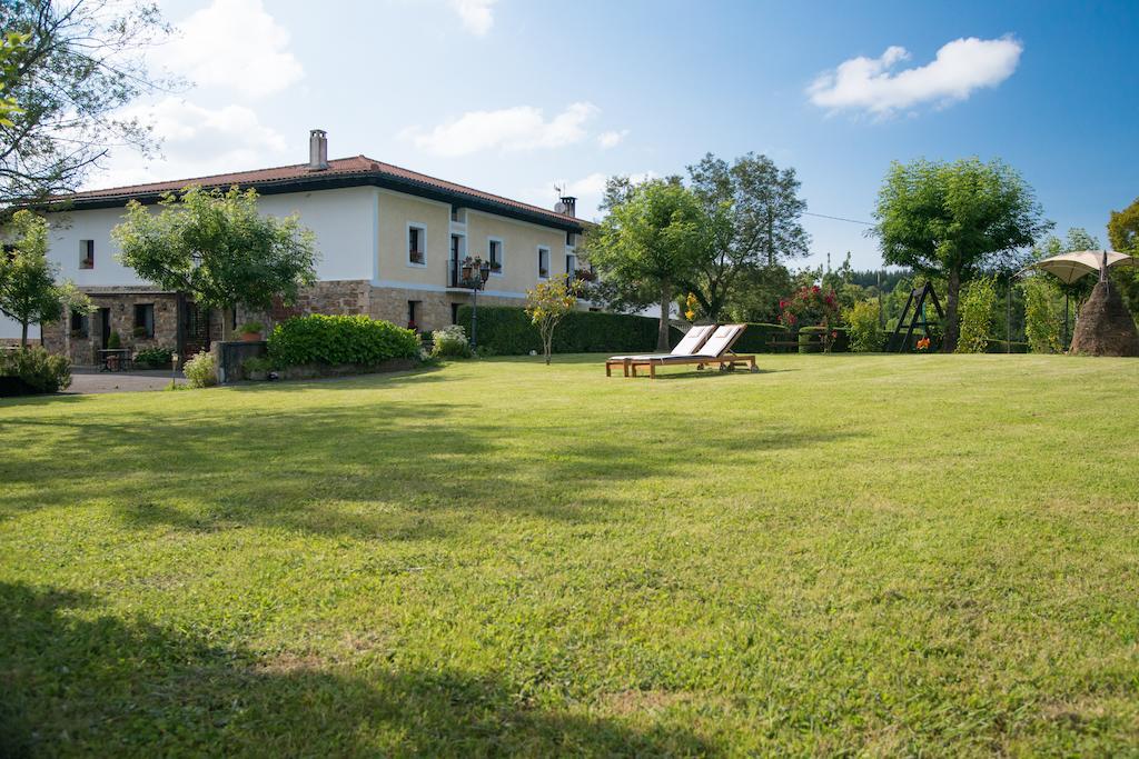 Casa Rural-apartamentos Zelaikoa Farm stay Zestoa