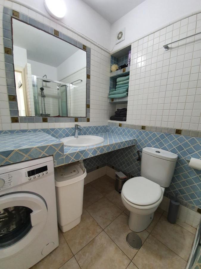 Los Fernandos, 1st Line Beachfront Poniente, 2 Bedroom Ocean Terrace Apartment Benidorm