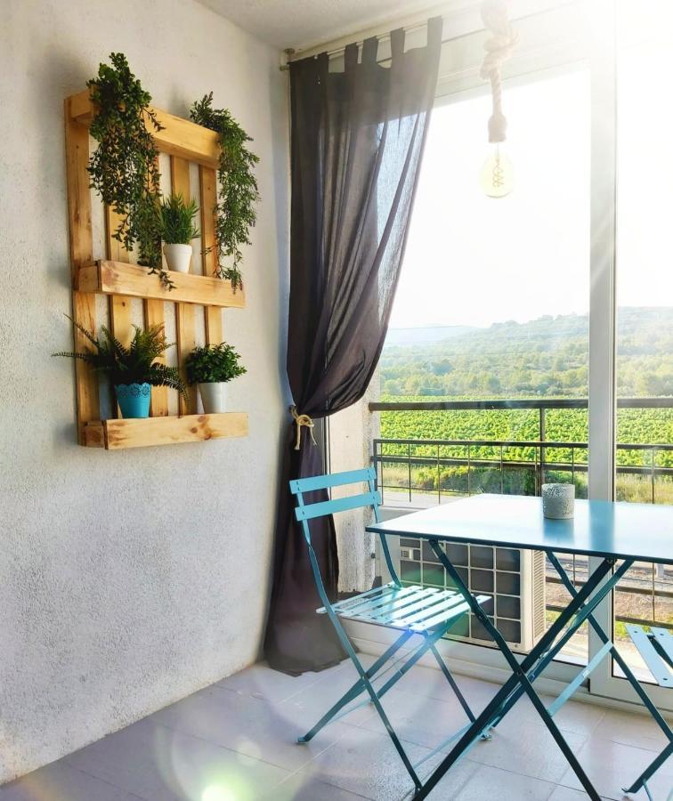 Charming With Mountain View In Francas 45m² *