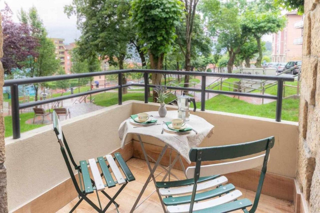 Kuia En Gran Bilbao Con Terraza Y Vistas A Un Parque Apartment Basauri