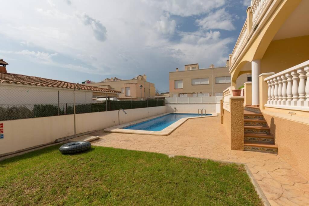 San Carlos - De Dos Con Piscina Comunitaria *
