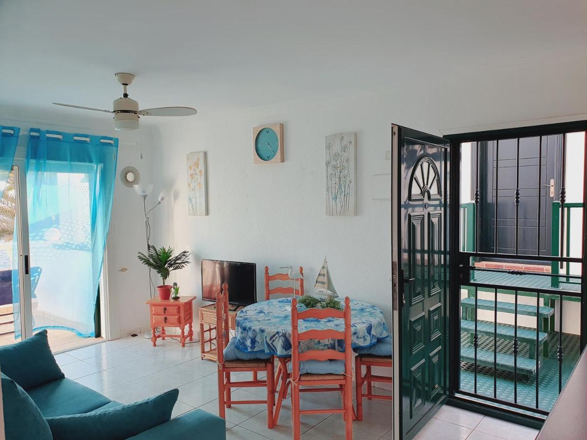 Azul Window Apartment *