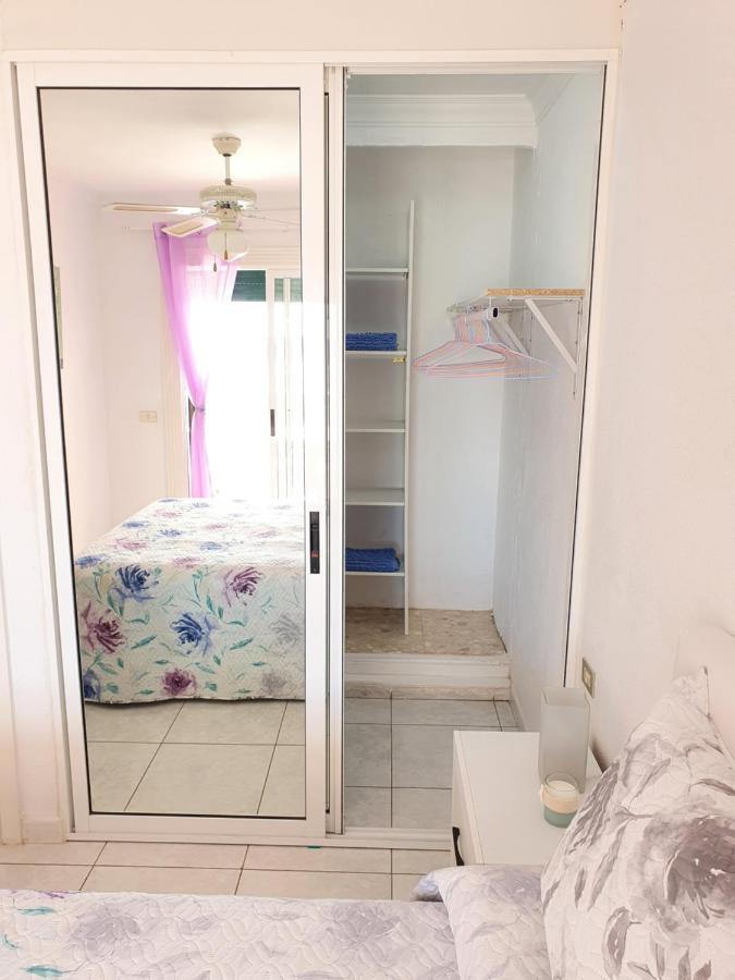 Azul Window Apartment *