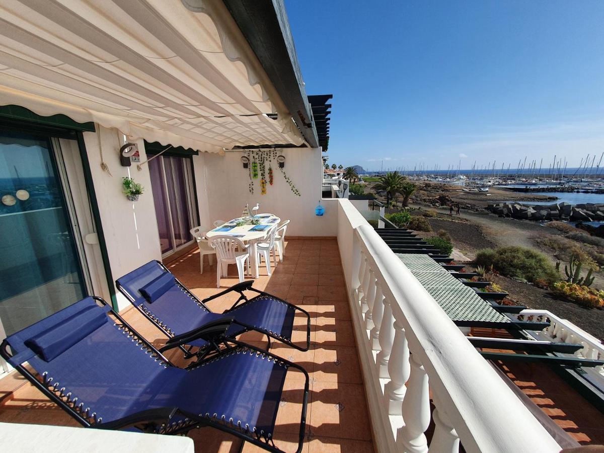 Azul Window Apartment *