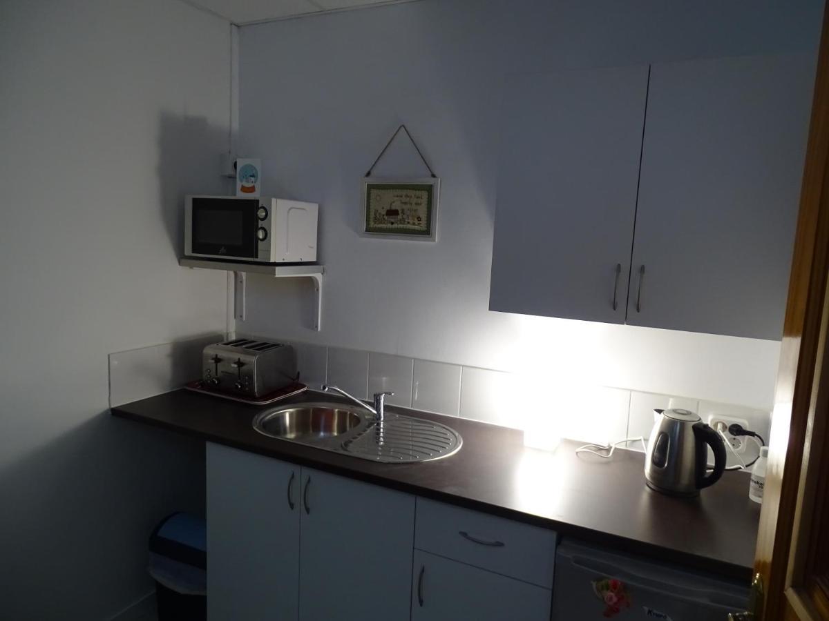 Rickaty Bed And Breakfast, Airport Hotel, De Aeropuerto, Palmas Airport, Gran Canaria Airport, Lpa, Spain 2*