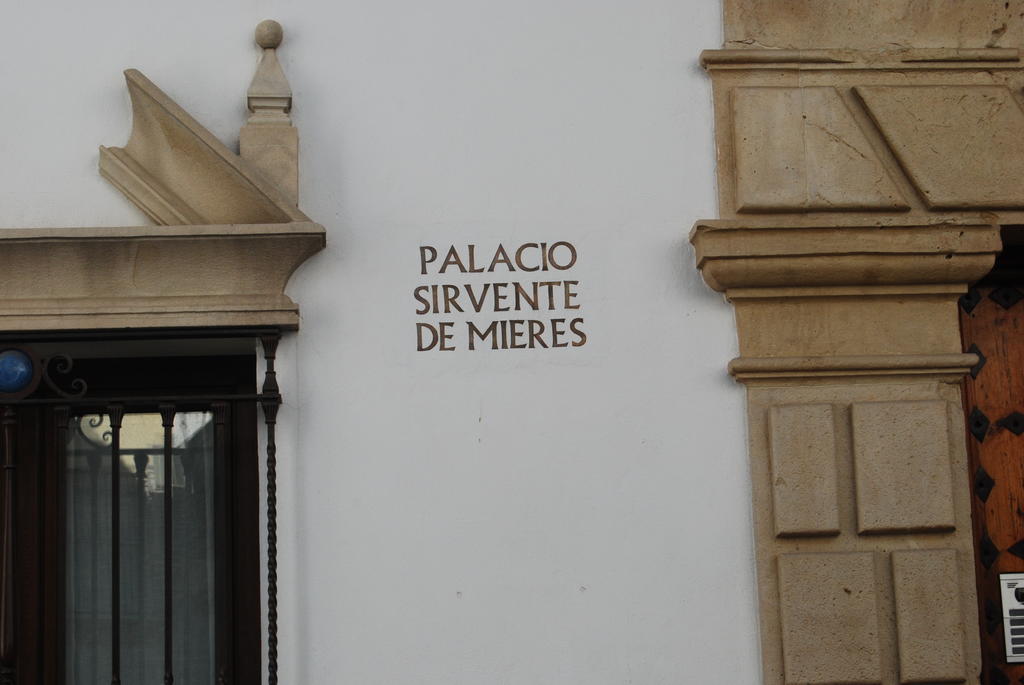 Palacio Sirvente Mieres Apartamento Andújar