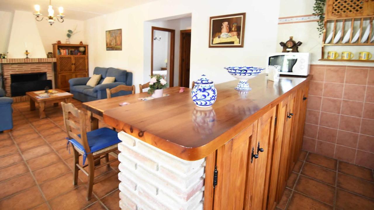 Cortijo Antonio *