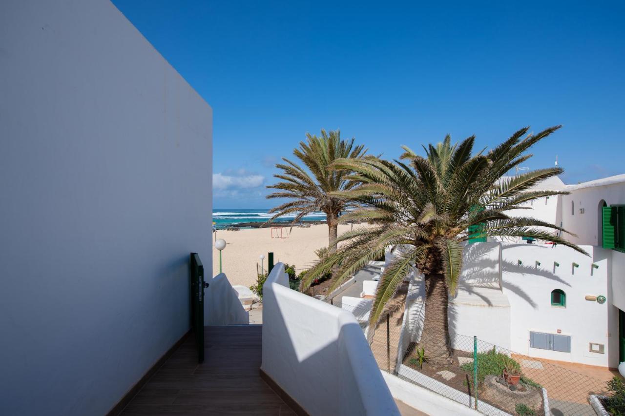 Homeforguest Modern And New Beachfront Apartment La Oliva