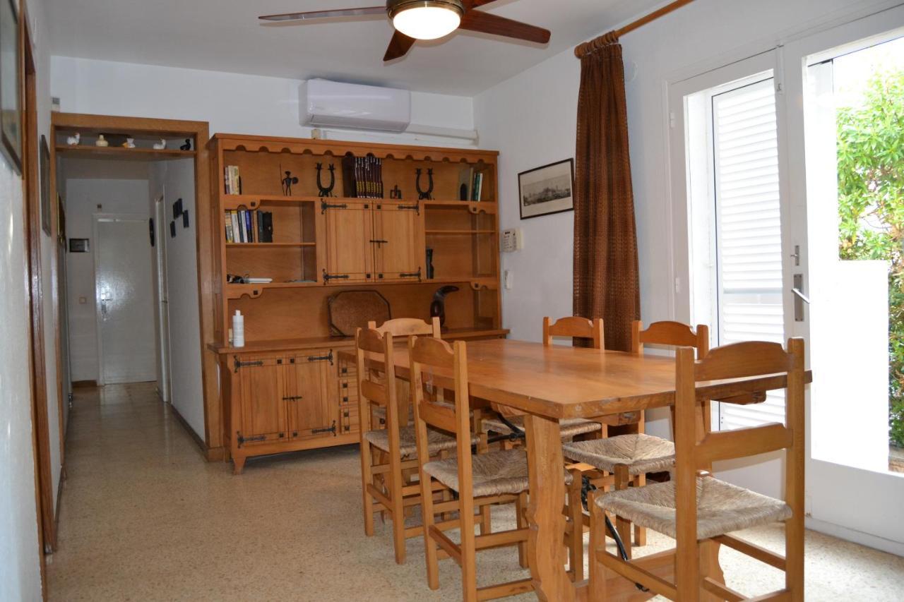 Xalet A Primera Linea De Mar Holiday home *