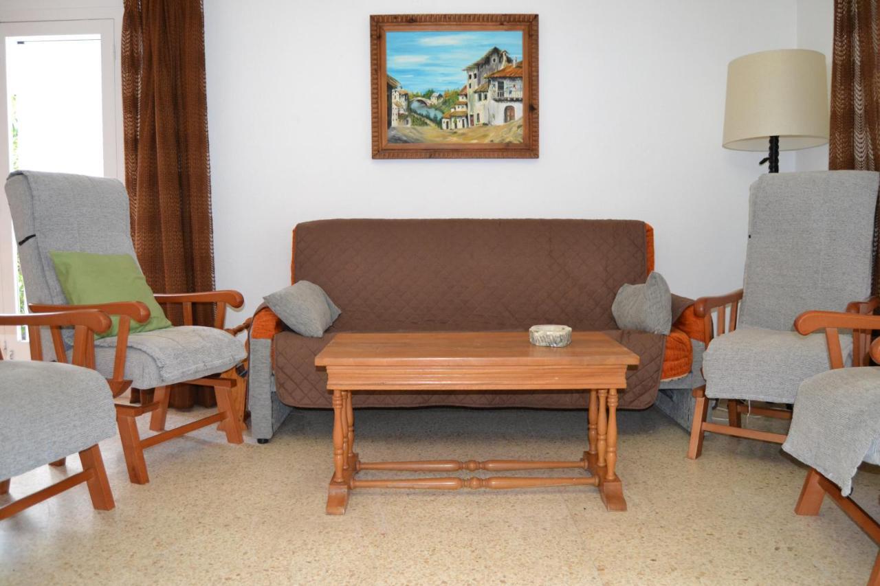 Holiday home Xalet A Primera Linea De Mar Calafat
