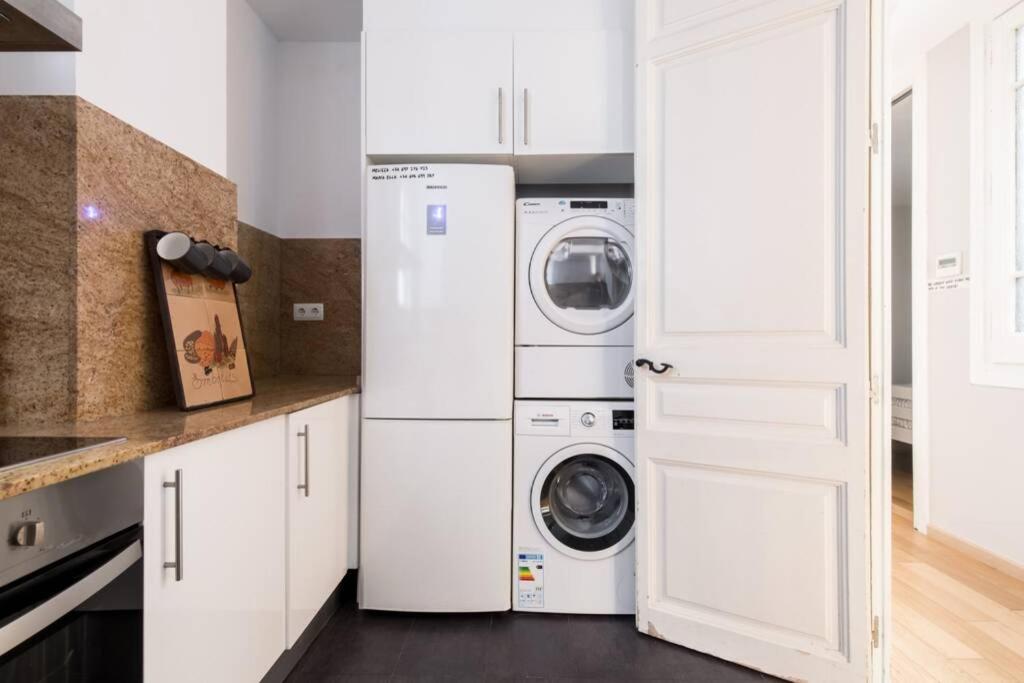 Apartment Beautiful & Central Flat Near Sagrada Familia Barcelona