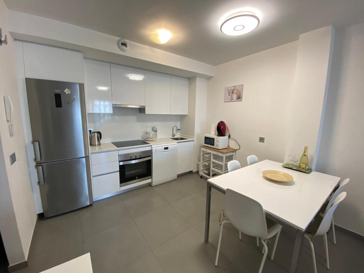 Cosy - 4 Min Walk From The - El Medano Apartment