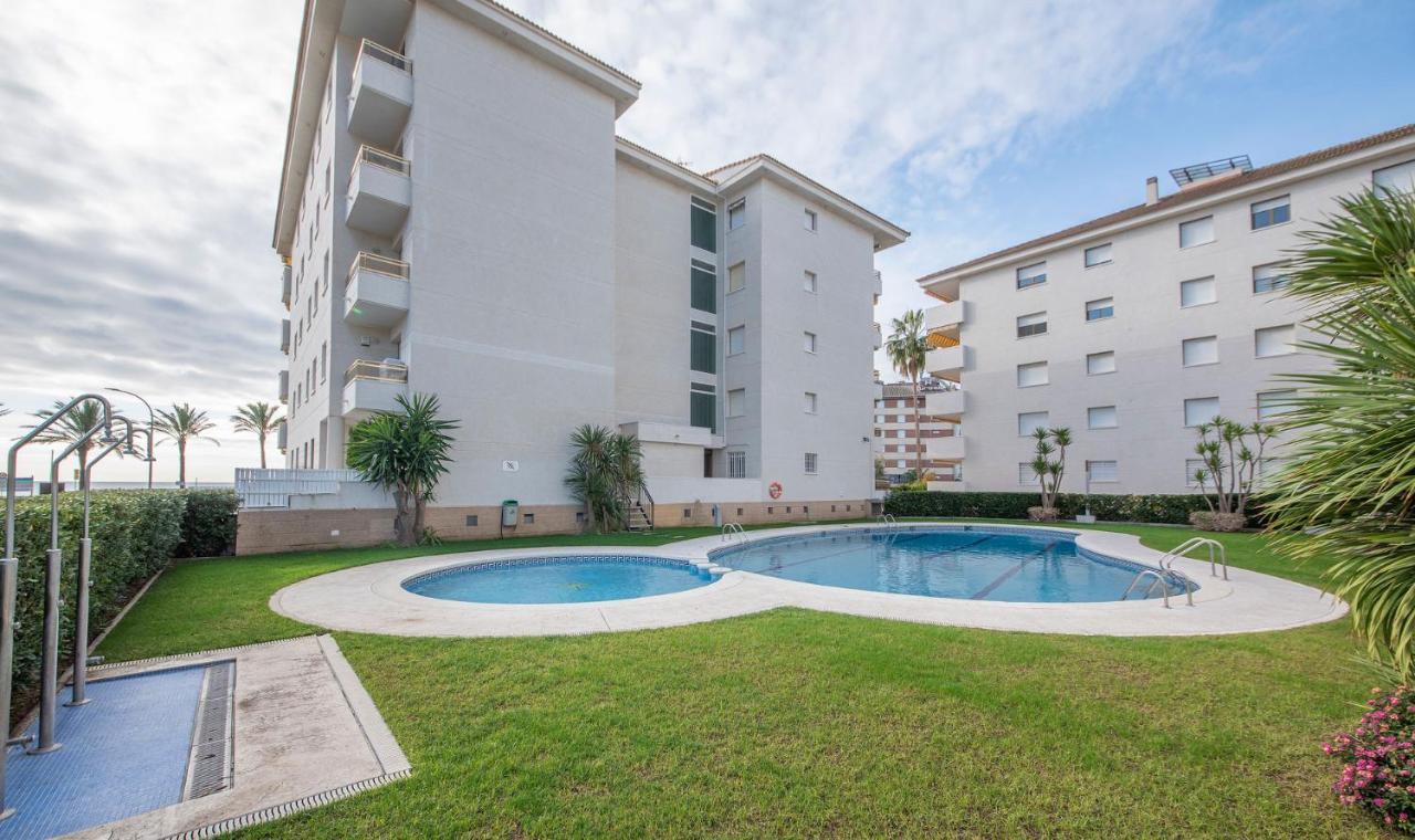 R114 Ca La Laura * Calafell
