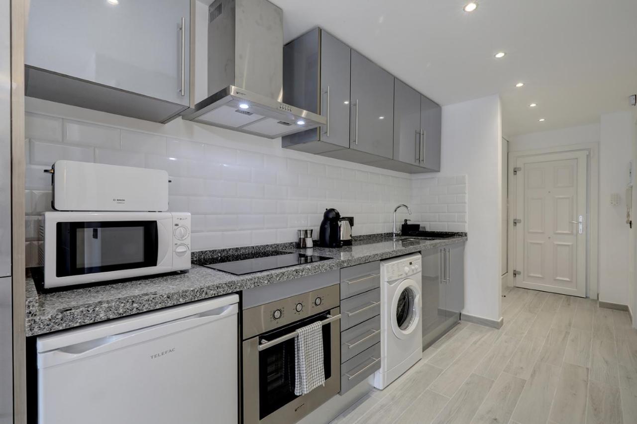 One Bedroom Walking Distance To Puerto Banus Apartamento