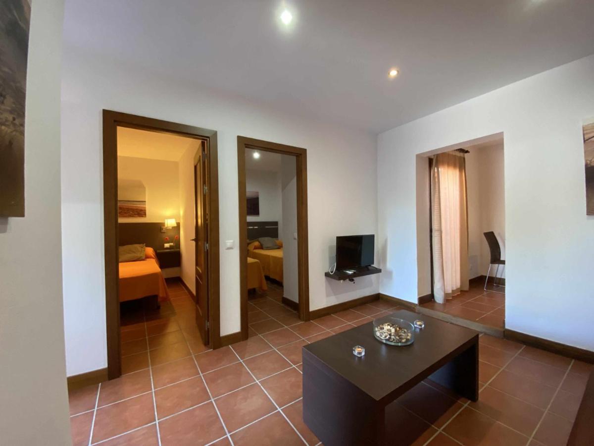 Apartamento Con Doble Entrada Y Piscina Compartida En El Palmar Cádiz