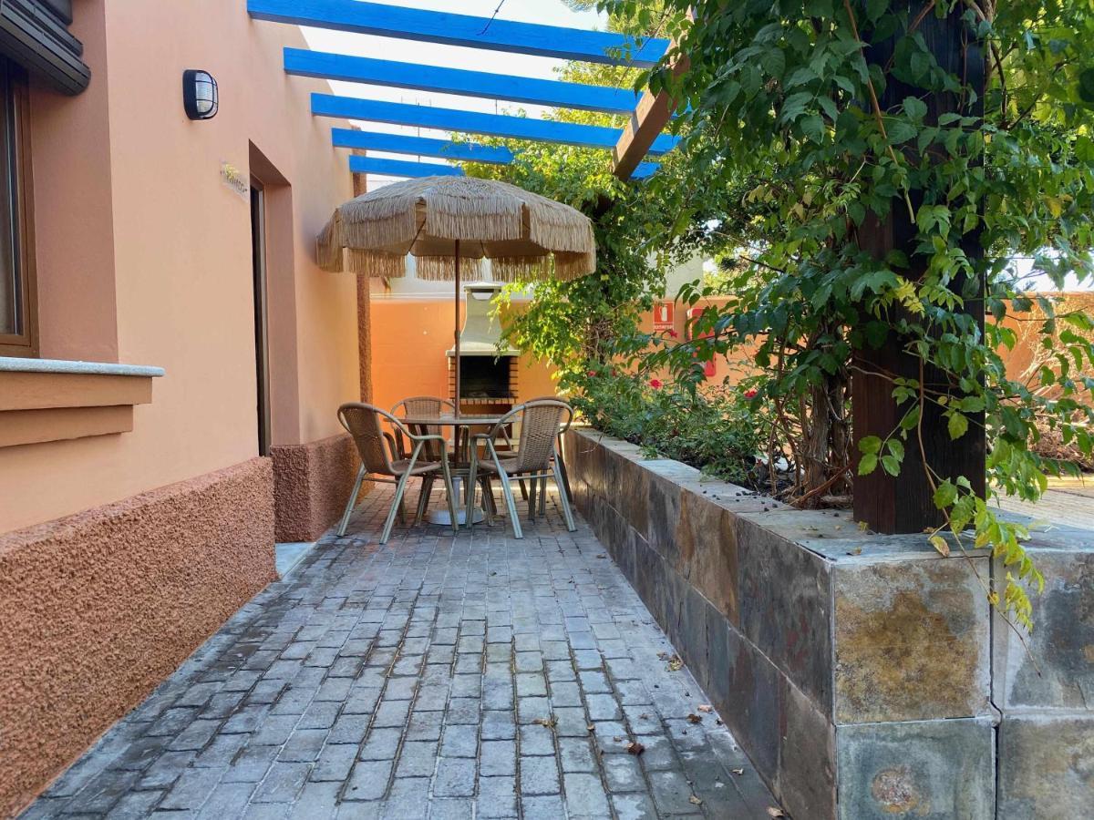 Apartamento Con Doble Entrada Y Piscina Compartida En El Palmar Cádiz