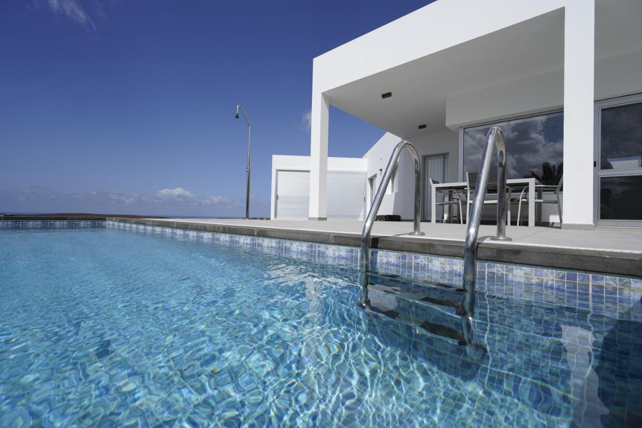 Casa Achaman - Contemporary Style With Outstanding Views