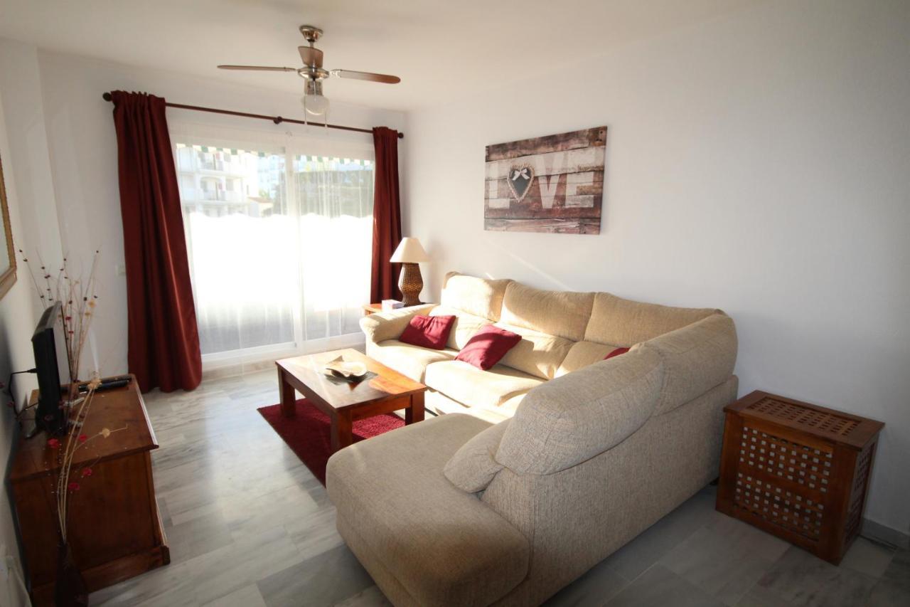 3 Bed Sleeps 6 In Apartamento