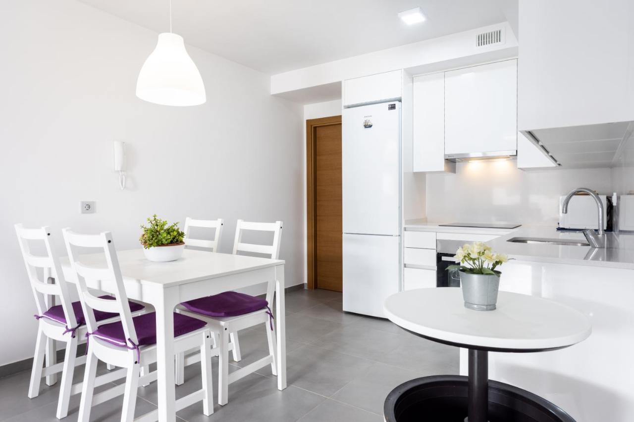 Maday , Big Terrace And Swimingpool Apartamento
