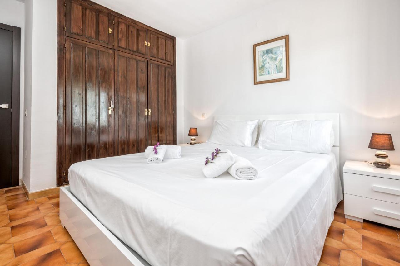 Bungalow Sea View, Pool, Tennis, Beach 5min Walk Holiday home Mijas