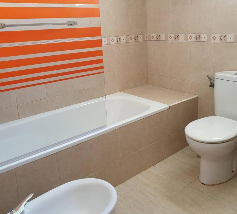 Lovely 3-bed House In Holiday home *