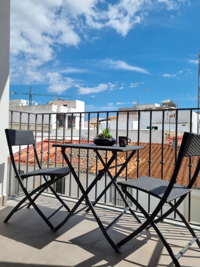 Laduna , Ventura Apartment *