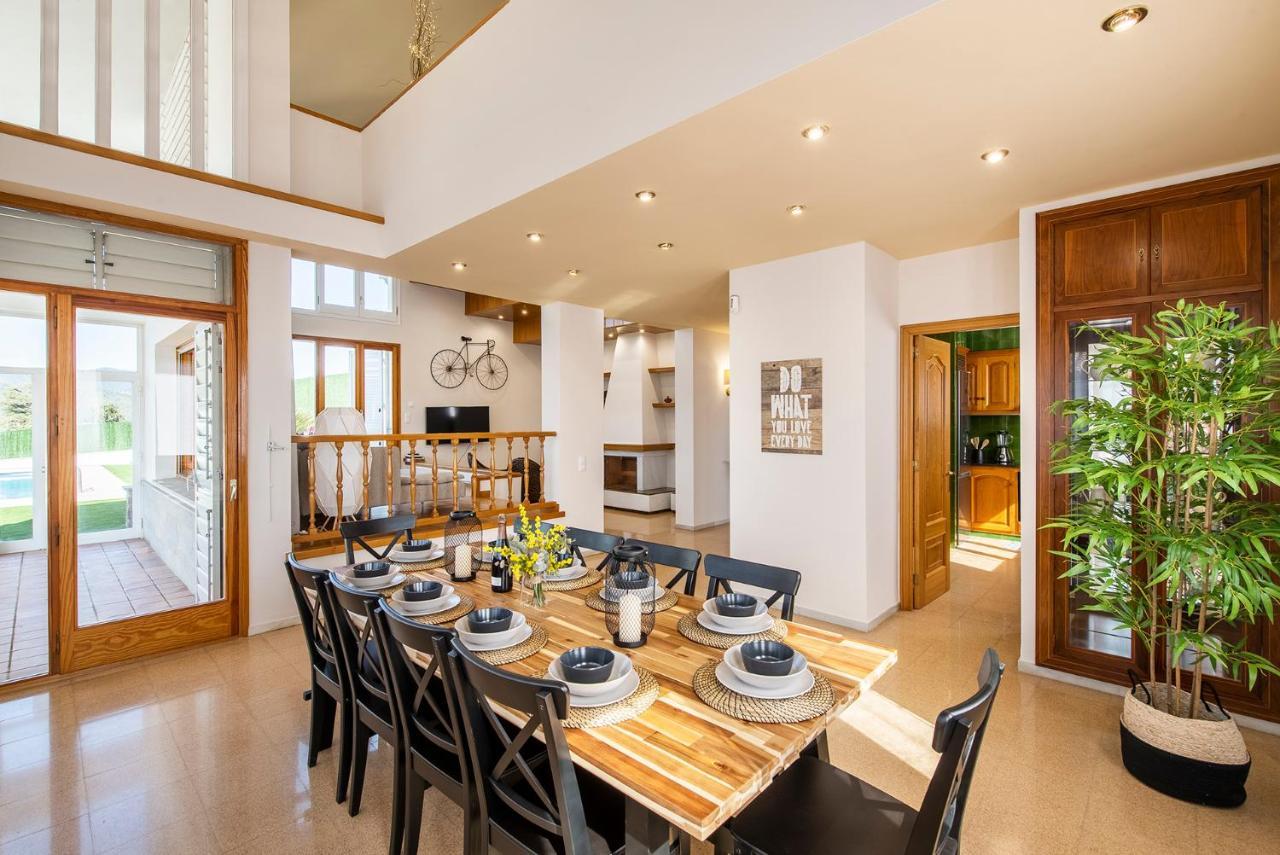 Casa Mirestany- Wonderful House With Amazing Views Сasa de vacaciones *