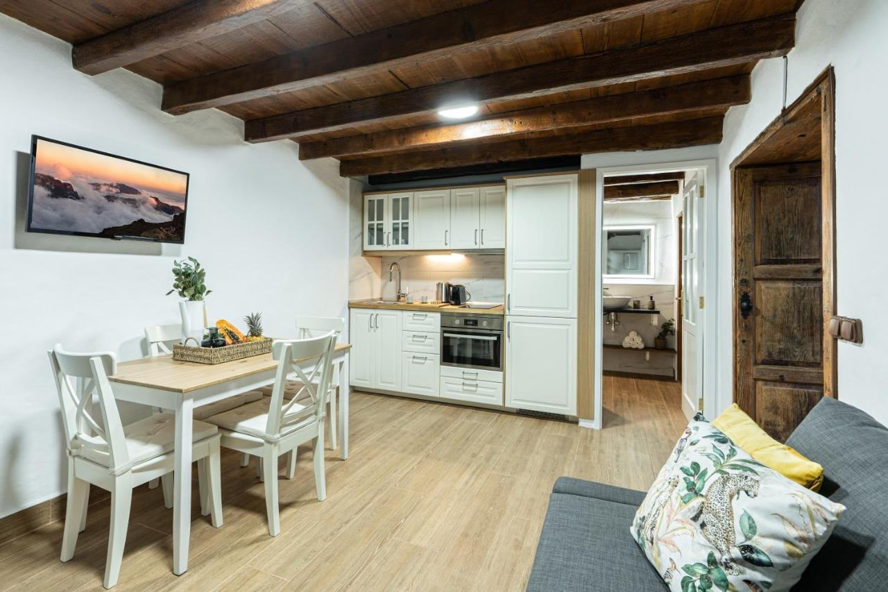 La Carmona House Holiday home Lodero