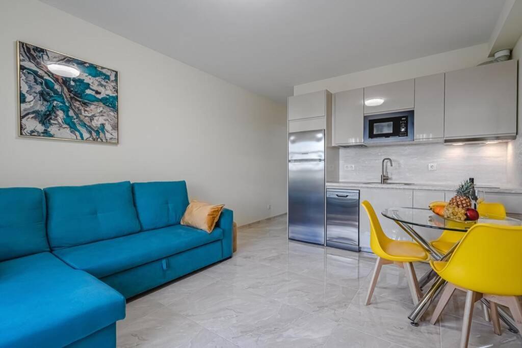 Orlando. Amazing Location. Completely Renovated! Apartamento Costa Adeje (Tenerife)