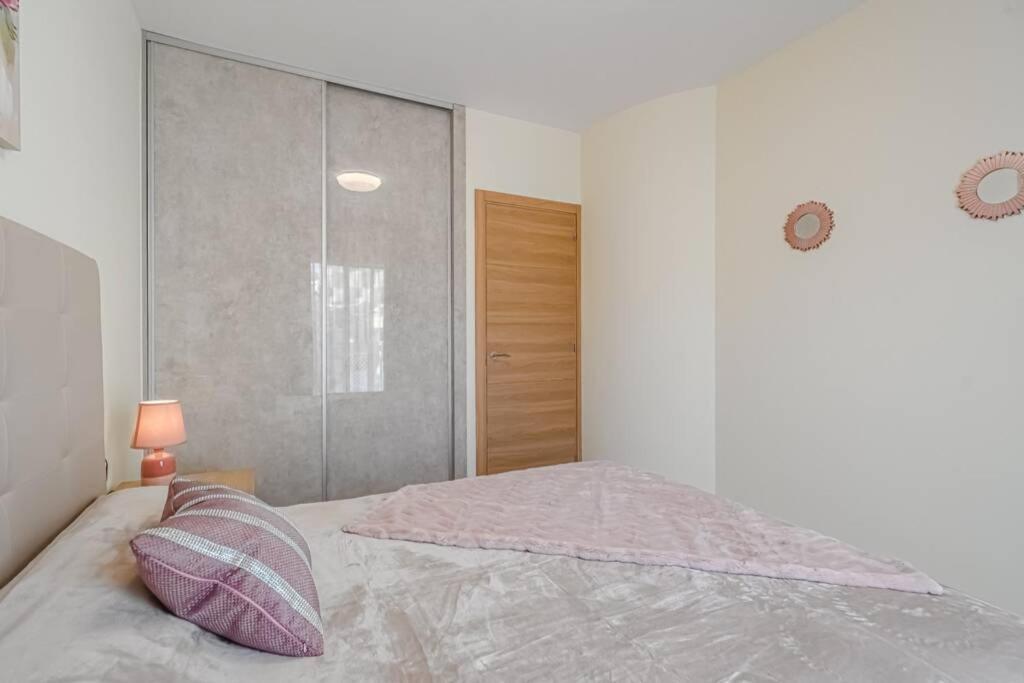 Orlando. Amazing Location. Completely Renovated! * Costa Adeje (Tenerife)