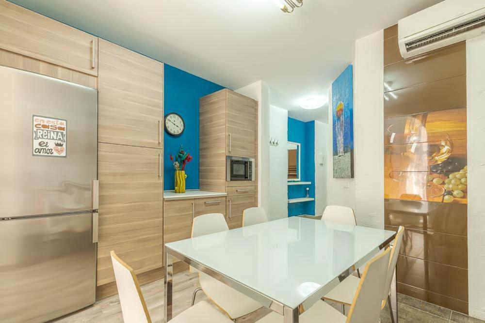 Beautiful Flat With Balcony And Wifi In Center * Malaga