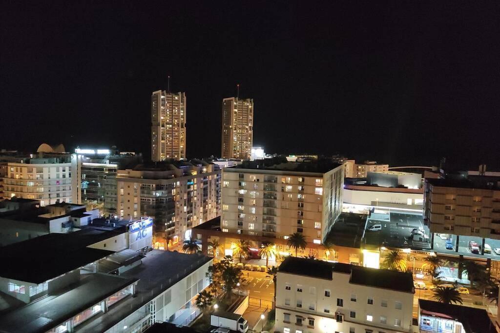 - Bien Situado En Zona Comercial - Buenas Conexiones Apartment