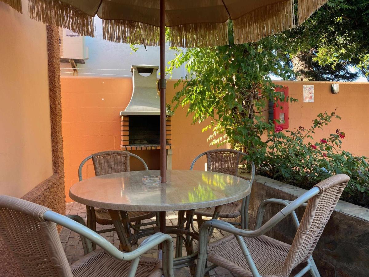 Apartamento Con Doble Entrada Y Piscina Compartida En El Palmar Cádiz