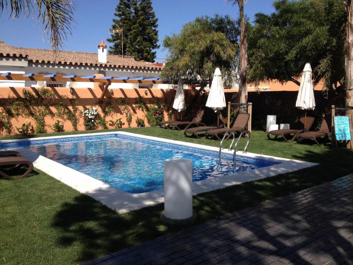 Con Doble Entrada Y Piscina Compartida En El Palmar
