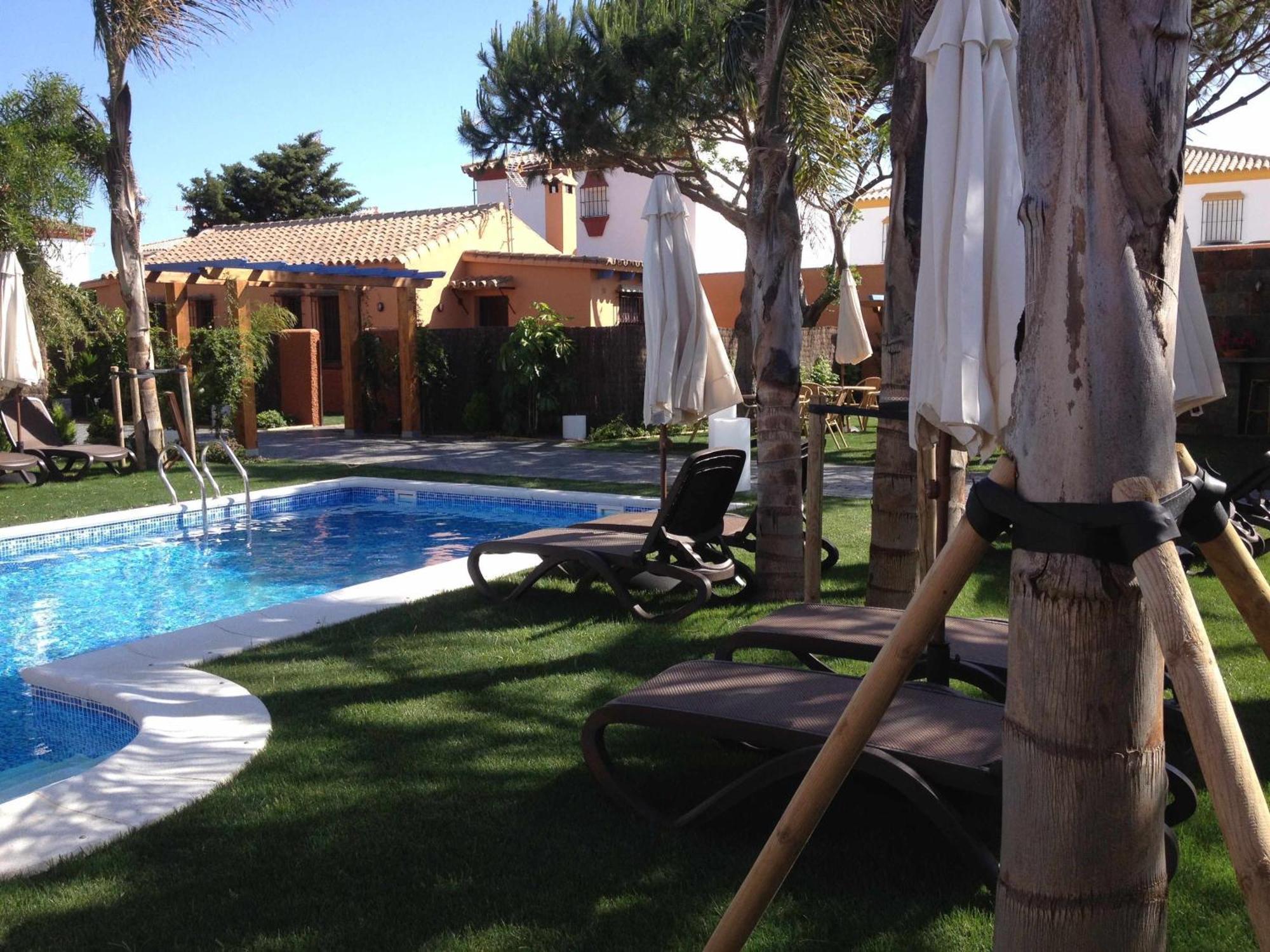Apartamento Con Doble Entrada Y Piscina Compartida En El Palmar Cádiz