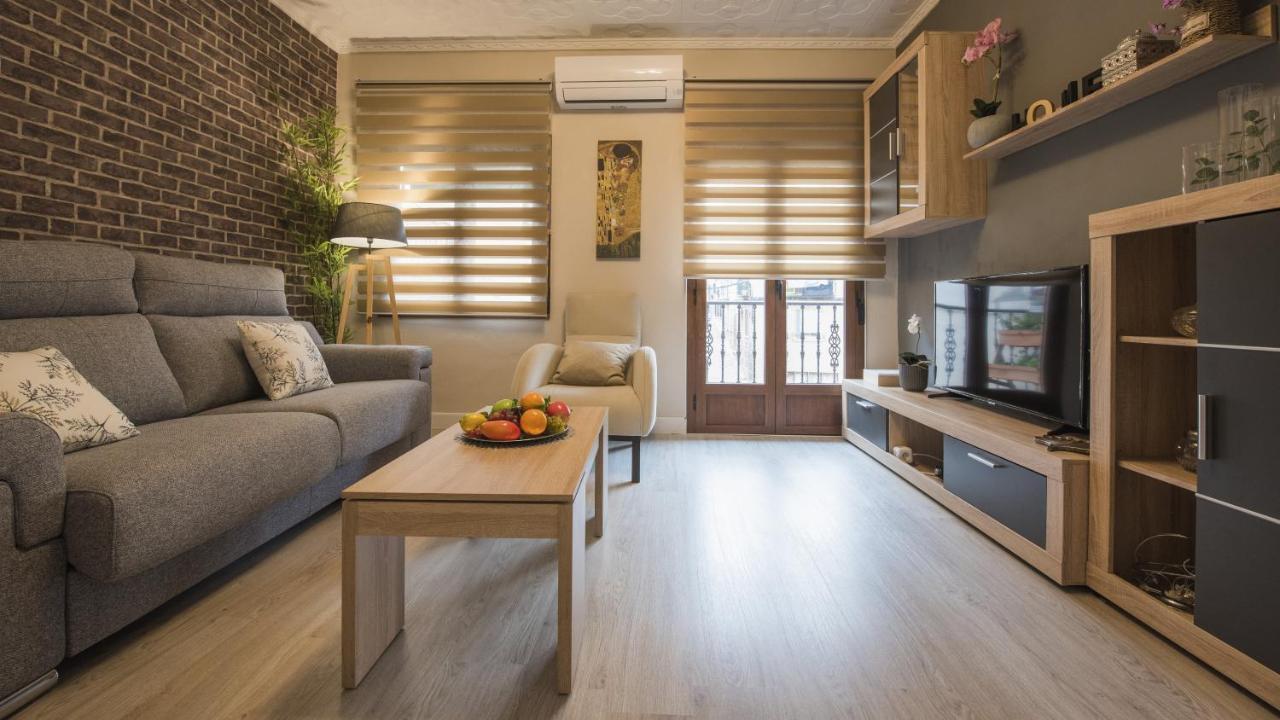 Holiday home Casa De Cantaros *