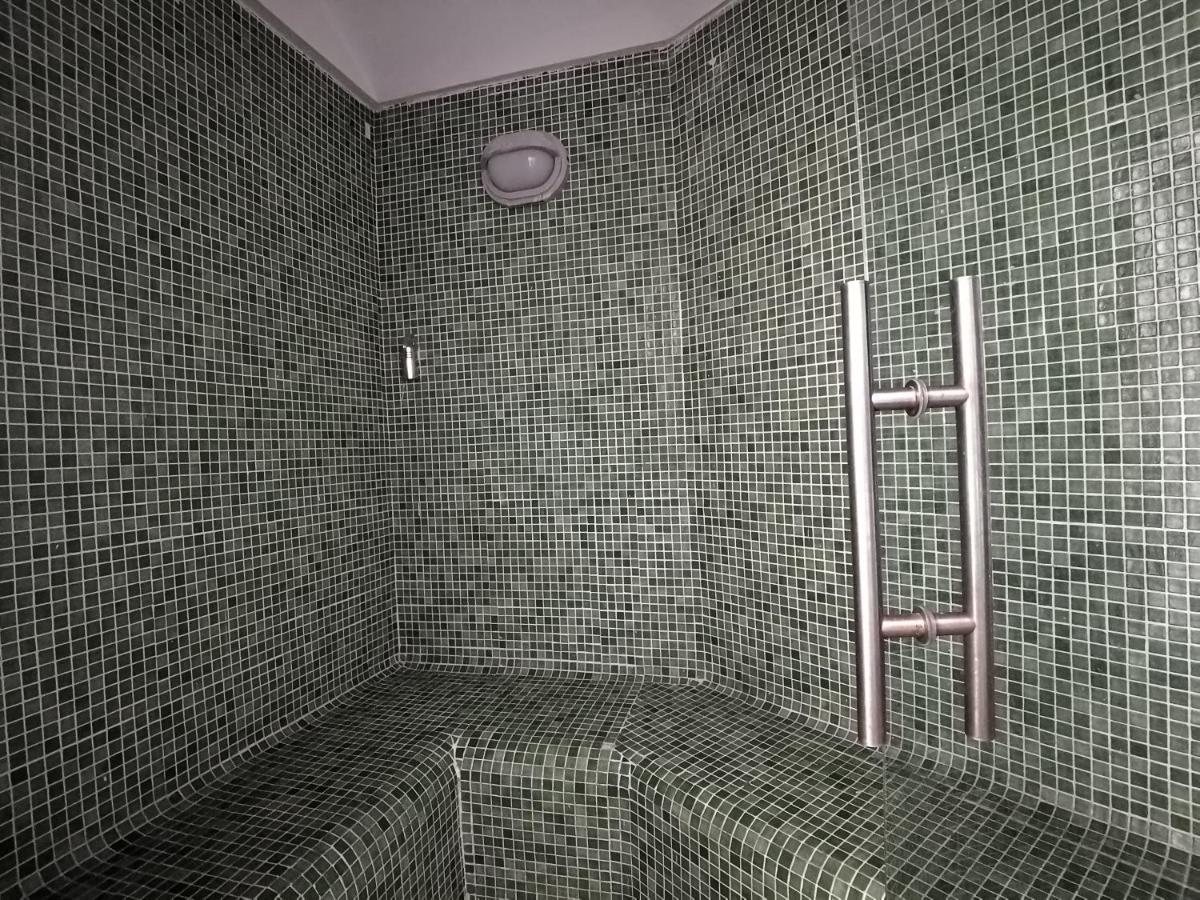 Garden Loft With Indoor Swimming Pool & Apartment